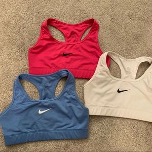 Nike sports bra bundle